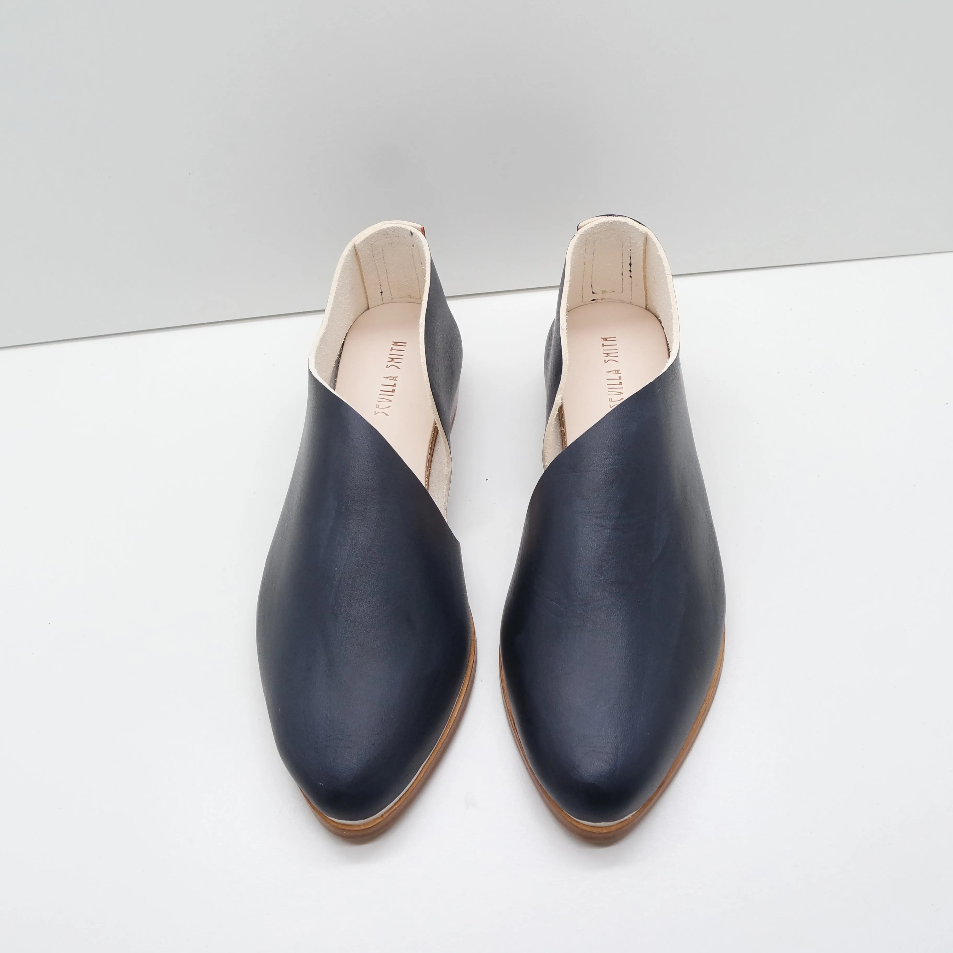 BBF24 SALE. SIZE 41. THE KIM. TT NORI